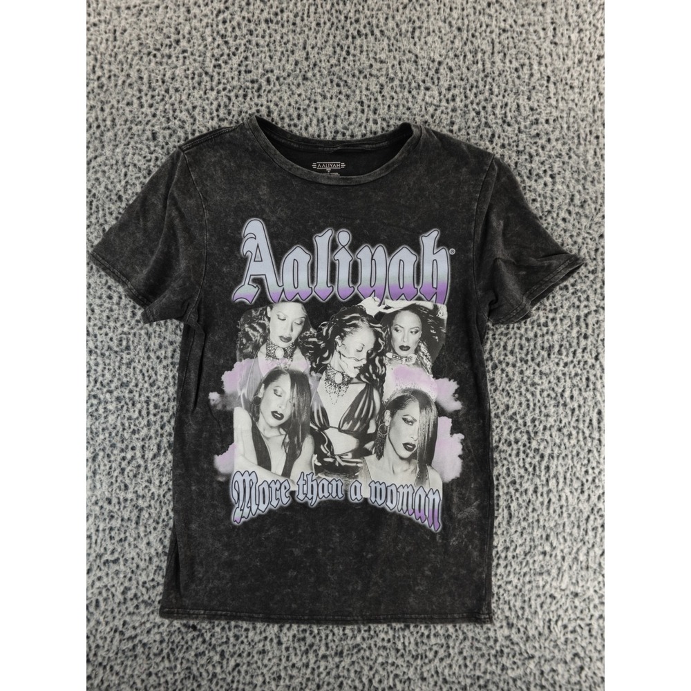 Aaliyah More Than A Woman Graphic Tee T Shirt Black‎ Wash Size M